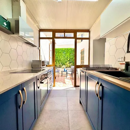 別荘 Charming Home! Steps From Sea & Promenade *