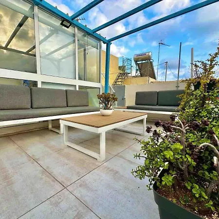 Charming Home! Steps From Sea & Promenade Hébergement de vacances *