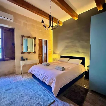 Hébergement de vacances Charming Home! Steps From Sea & Promenade Sliema