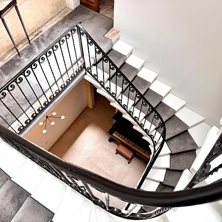 Charming Home! Steps From Sea & Promenade