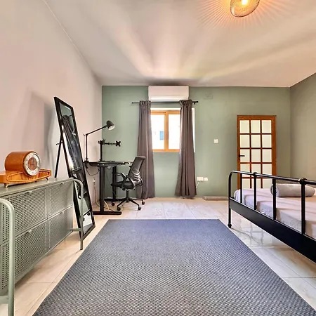 Charming Home! Steps From Sea & Promenade * Σλιέμα