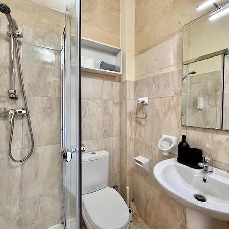 Σπίτι διακοπών Charming Home! Steps From Sea & Promenade