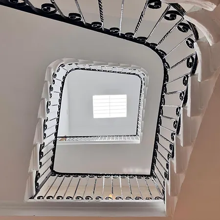 Casa de Férias Charming Home! Steps From Sea & Promenade Sliema