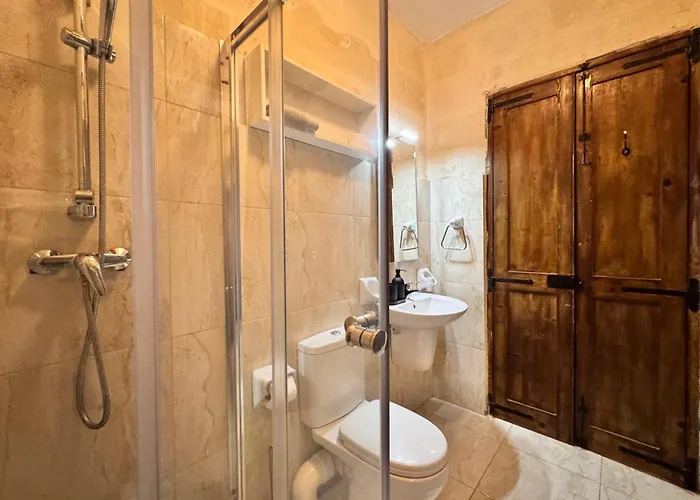 Charming Home! Steps From Sea & Promenade Tatil Evi Sliema