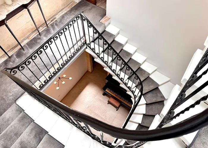 Charming Home! Steps From Sea & Promenade