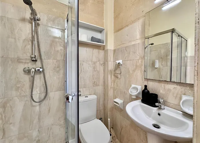 Tatil Evi Charming Home! Steps From Sea & Promenade