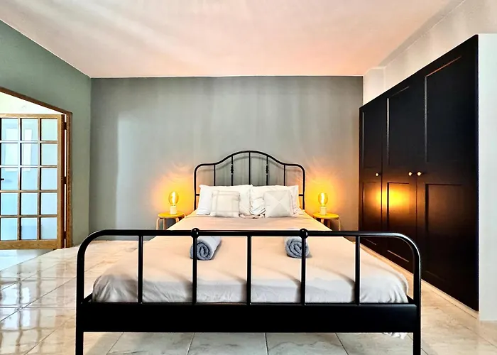 Tatil Evi Charming Home! Steps From Sea & Promenade Sliema