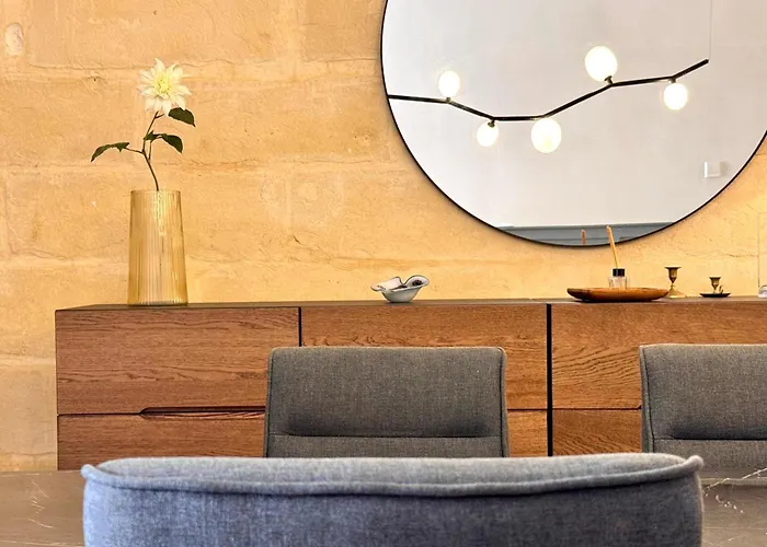 Tatil Evi Charming Home! Steps From Sea & Promenade