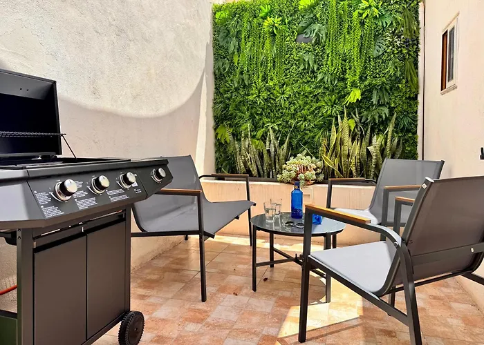 Charming Home! Steps From Sea & Promenade Tatil Evi *