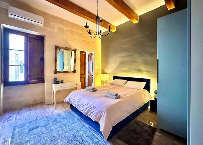 Charming Home! Steps From Sea & Promenade Sliema