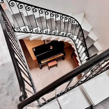 Charming Home! Steps From Sea & Promenade Vakantiehuis *