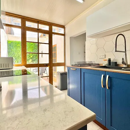 Charming Home! Steps From Sea & Promenade Sliema